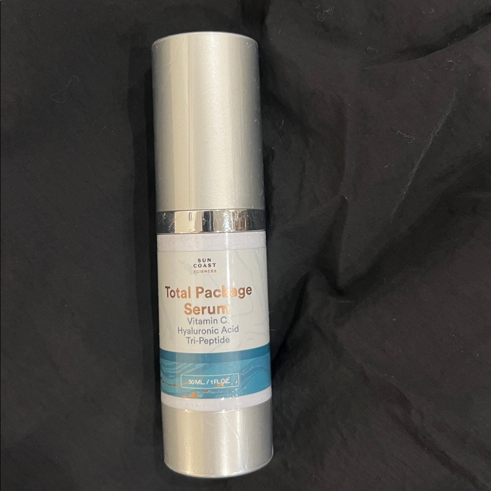 Total Package Serum – Vitamin C Hyaluronic Acid + tri peptide - Picture 2 of 3